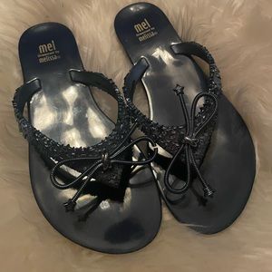 Mel flip flops